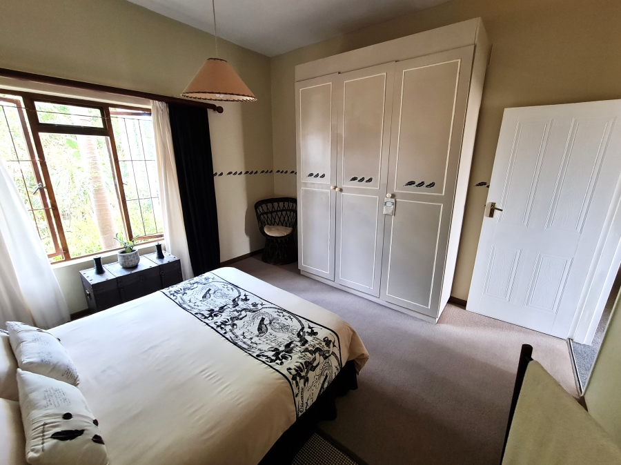 6 Bedroom Property for Sale in Noorsekloof Eastern Cape